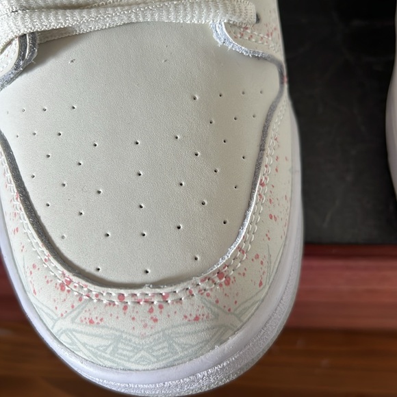 Kito Wares “The Passion of the Christ” Sneakers - Picture 12 of 12